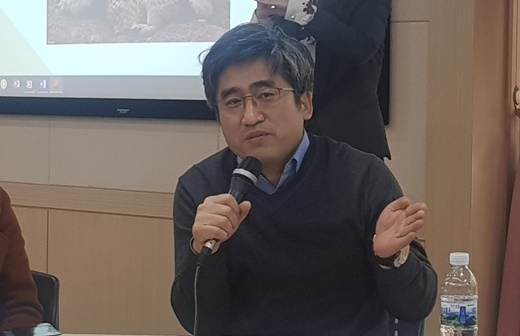 서울시 장애인자립정책팀 한영필 주무관은 27일 서울 여의도 이룸센터에서 열린 ‘제12회 장애인당사자 심포지엄’에서 이 같은 서울시 정책 상황을 공유했다.ⓒ에이블뉴스

