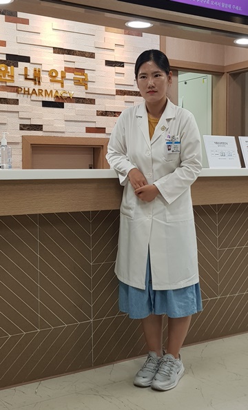 대전성모병원 약제팀에서 근무하는 것이 만족스럽다는 배소정씨. ⓒ에이블뉴스